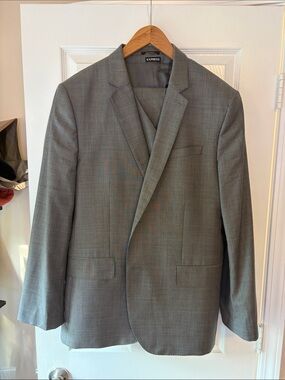 3 piece! Express Men's Gray Wool-Blend Suit Jacket 44r 36x32 pant XL vest!